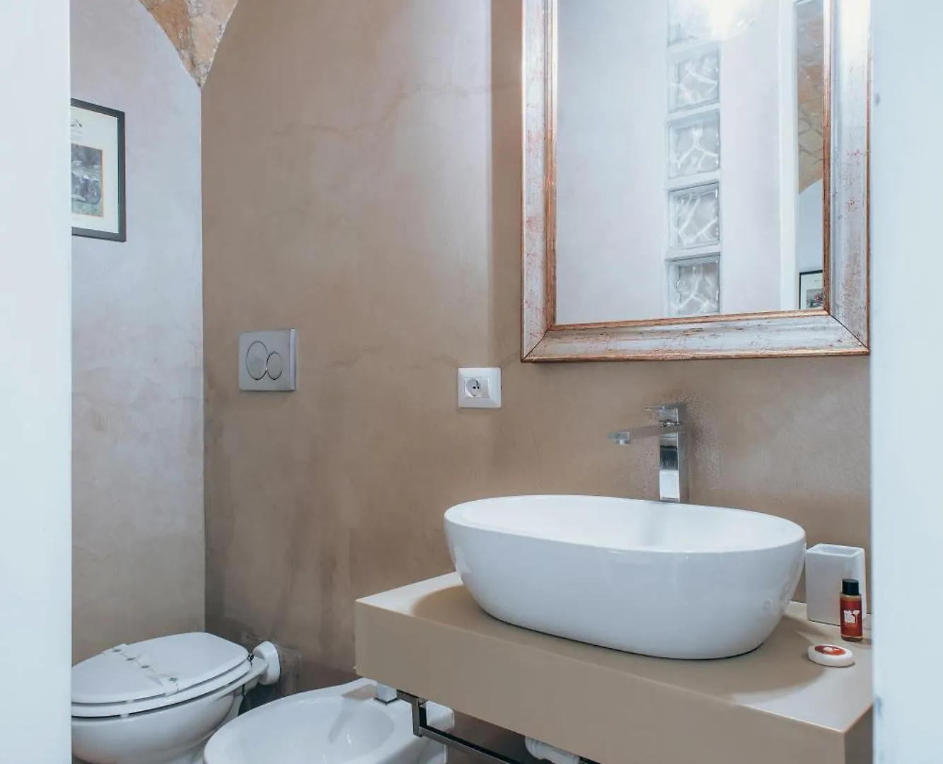Restart Accommodations Rosa Rome